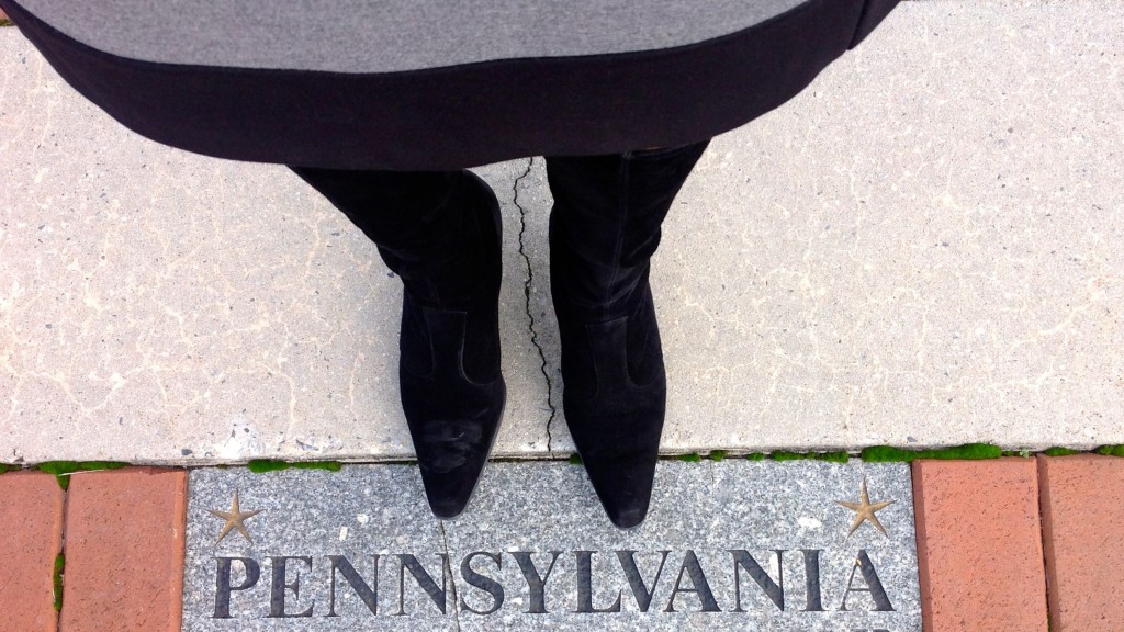 Wearing Forever 21 wool felt black hat, 360 Darcy cashmere poncho, J.Crew Factory dress, old Stuart Weitzman black suede boots. Photo taken by moi at the Harrisburg Civil War Museum.