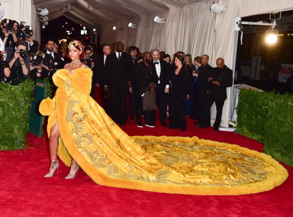 Rhianna at the 2015 Metropolitan Museum of Art Costume Ball.