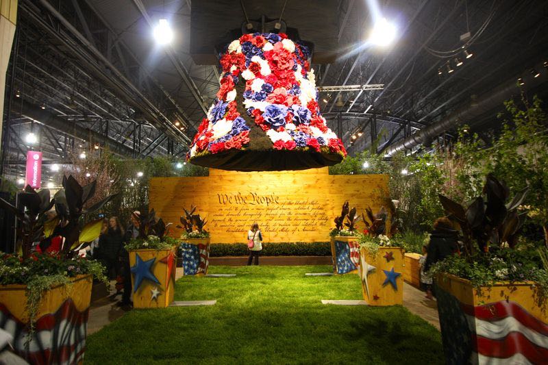 Floral replica of the Philadelphia Liberty Bell at the 2016 Philadelphia Flower Show.