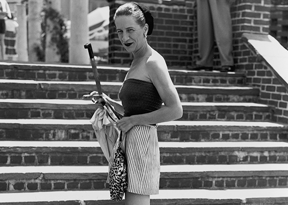 Diana Vreeland Image Order No. JI3747 circa 1955 EXCLUSIVE American fashion editor Diana Vreeland (c.1901 - 1989) wearing a tube top and mini skirt, holding a leopard print purse, umbrella, and a cigarette, Southampton, New York. CREDIT: Hulton Archive/Getty Images ----- 23vreeland