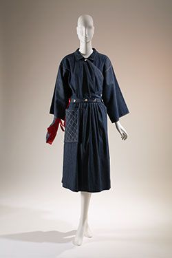 1942 "Popover" denim dress by American fashion designer Claire Mc Cardell.