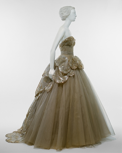 Yes, Mr. Dior. "Venus" gown by Christian Dior.