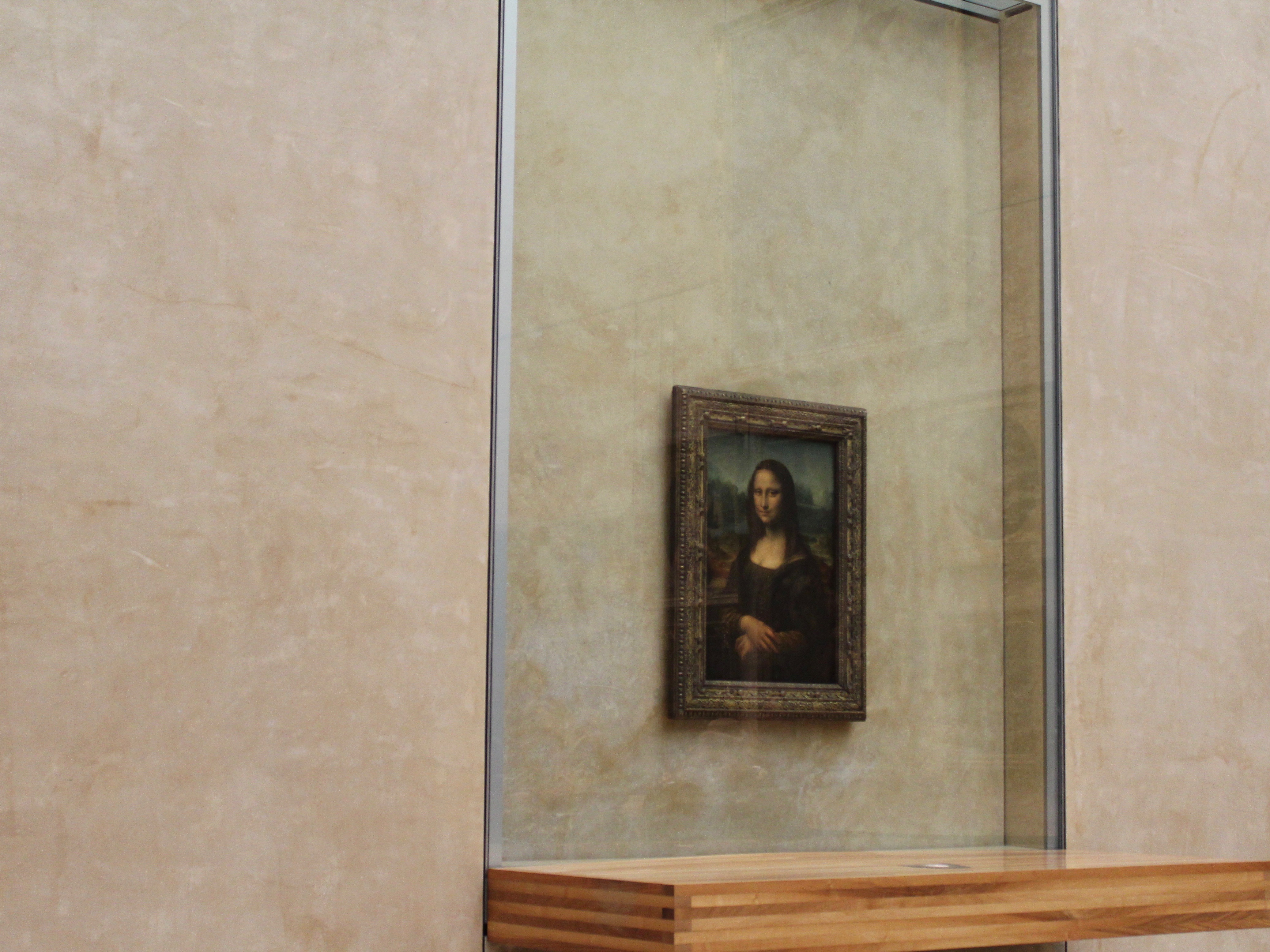 My Paris Trip, "'S Marvelous." This Paris trip to the Louvre, I was able to clear view of Leonardo da Vinci's Mona Lisa.