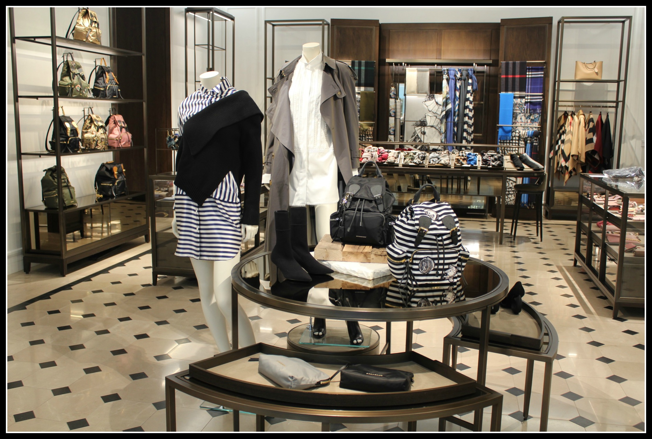 Burberry hotsell store philadelphia