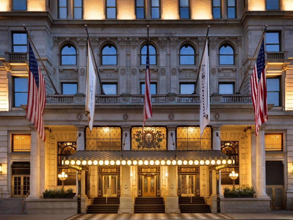 Online updated photo of the NYC Plaza Hotel