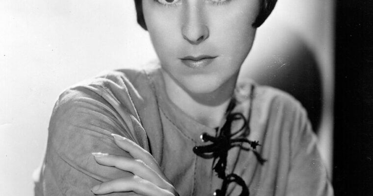 Online Edith Head Photo