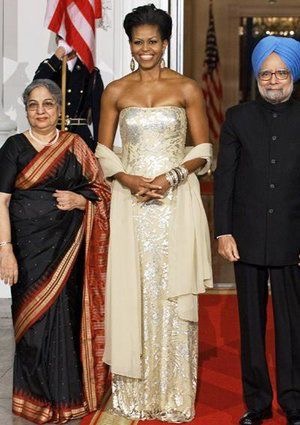 Michelle Obama wearing Naeem Khan at first Indian State Dinner