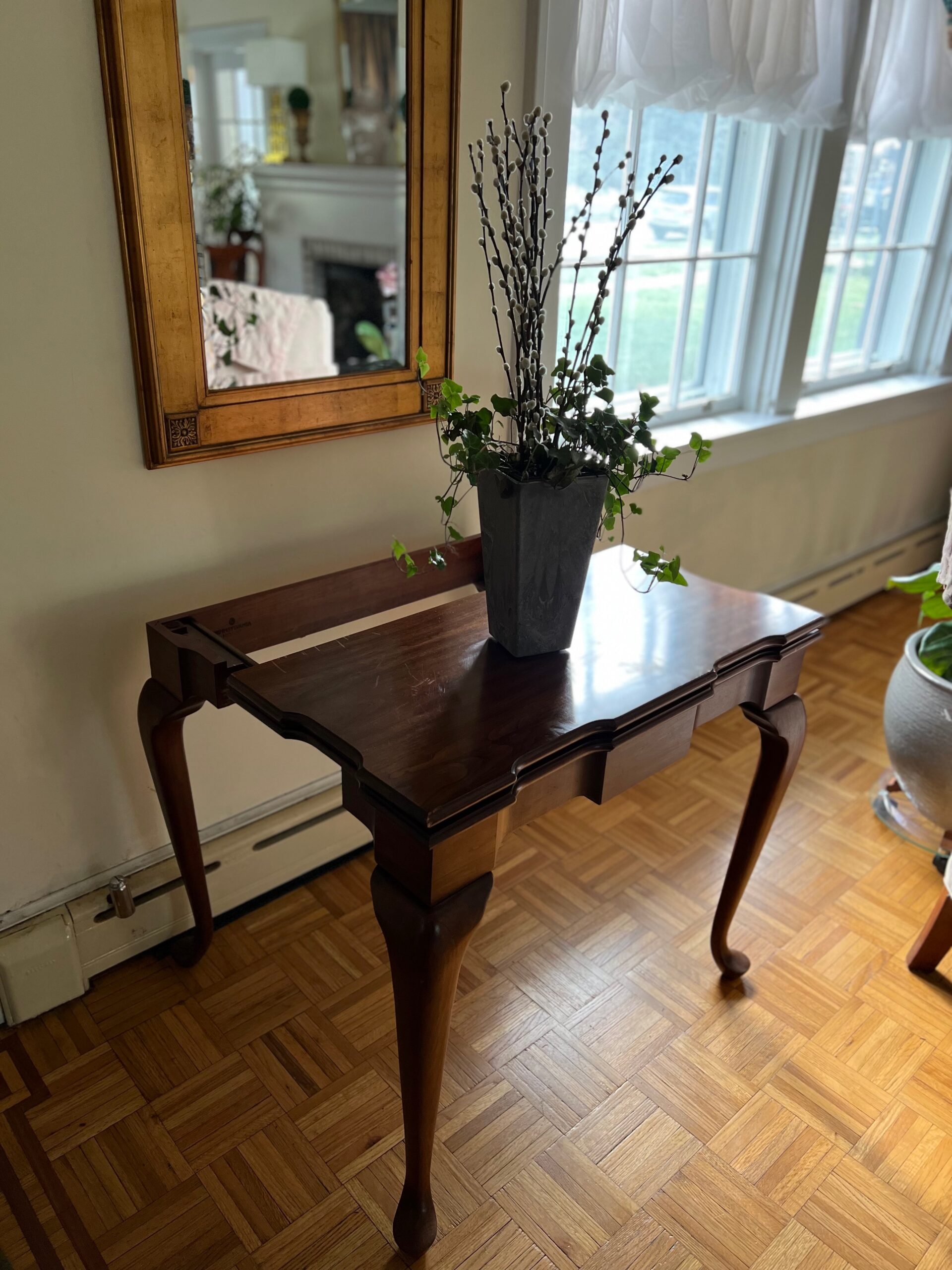 Queen Anne Cherry Convertible Table