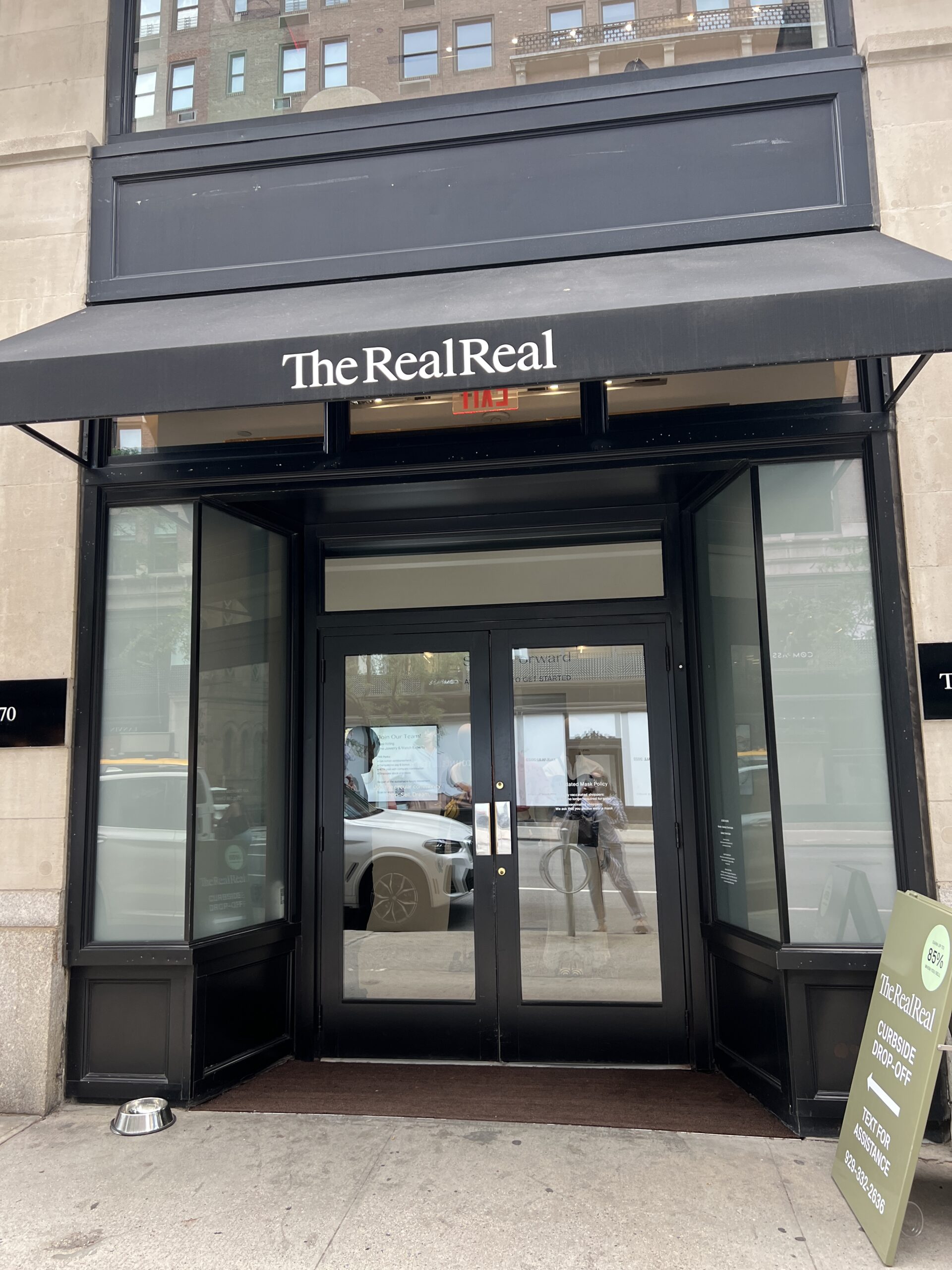 My NYC weekend experience includes a stop at The Real Real on the Upper East side of Manhattan.