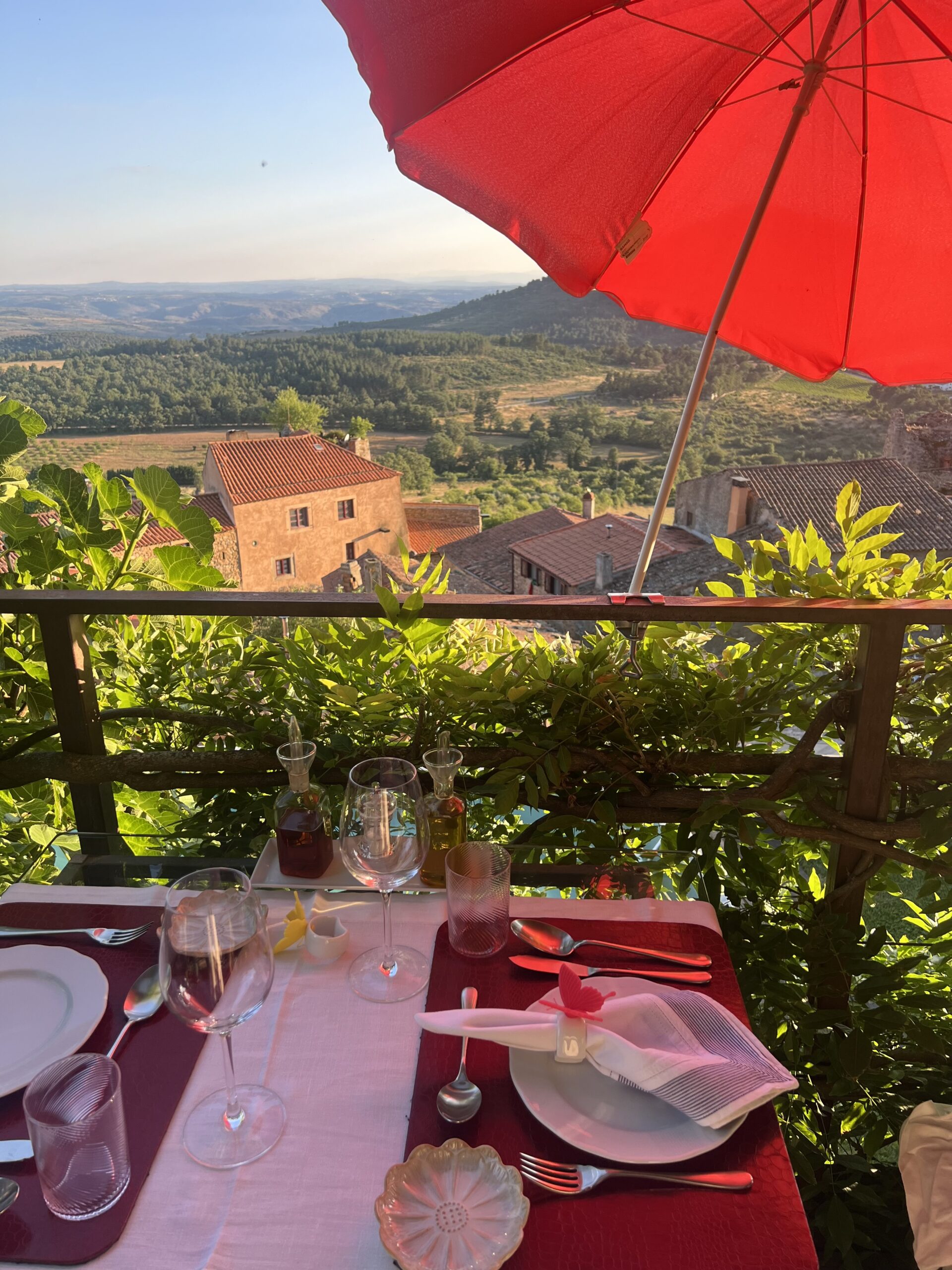 Casa da Cisterna located in the ancient village of Castelo Rodrigo in Center of Portugal. Slow-down hospitality in the Center of Portugal in Casa da Cisterna guesthouse in the ancient village of Castelo Rodrigo